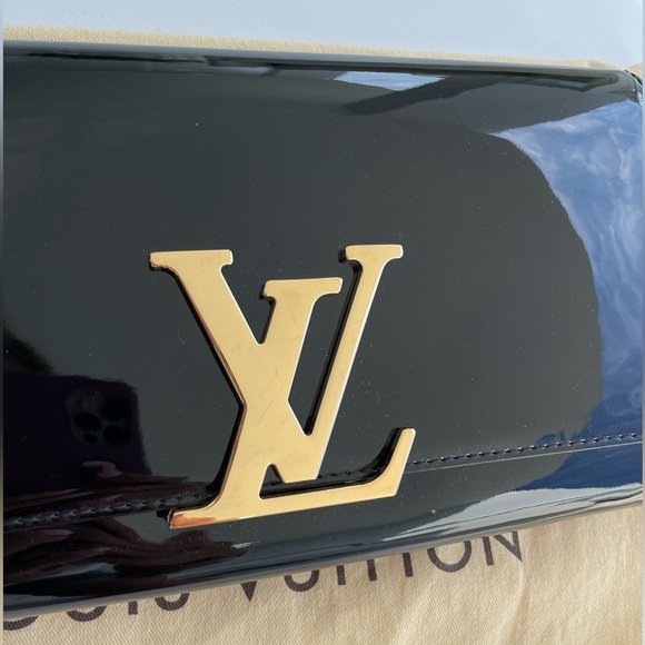 Louis Vuitton Vernis Louise Black Patent Leather Clutch - Picture 8 of 10